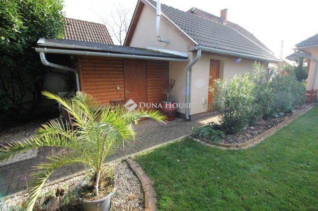Eladó családi ház, Kecskeméten 99.9 M Ft, 5 szobás