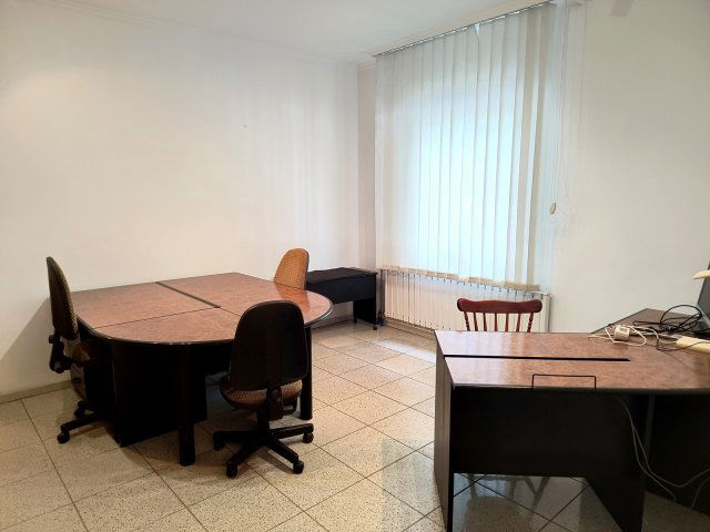Kiadó iroda, Nyíregyházán 150 E Ft / hó, 3 szobás