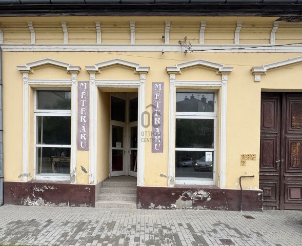 Eladó családi ház, Tolnán 48 M Ft, 5 szobás