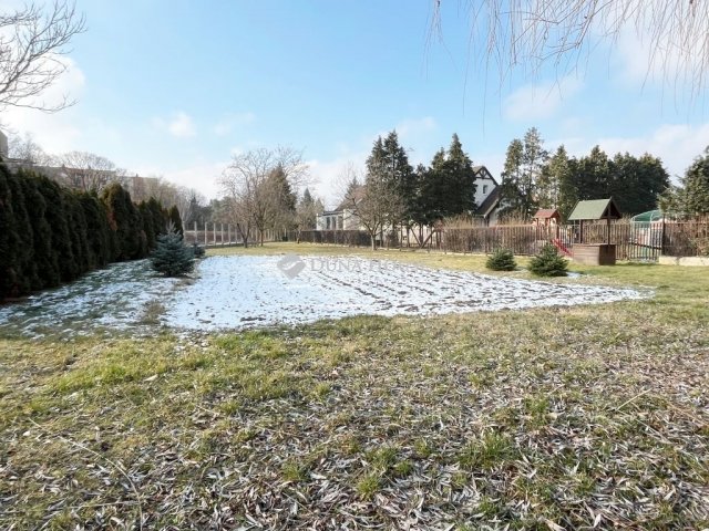 Eladó családi ház, Szombathelyen 269.5 M Ft, 5 szobás