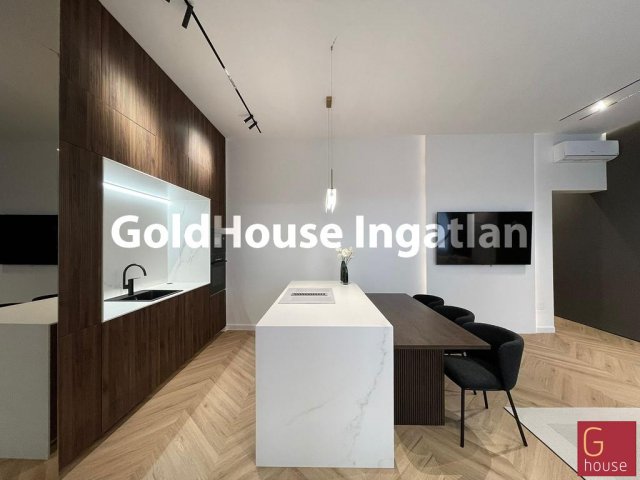 Eladó téglalakás, Budapesten, V. kerületben, Semmelweis utcában