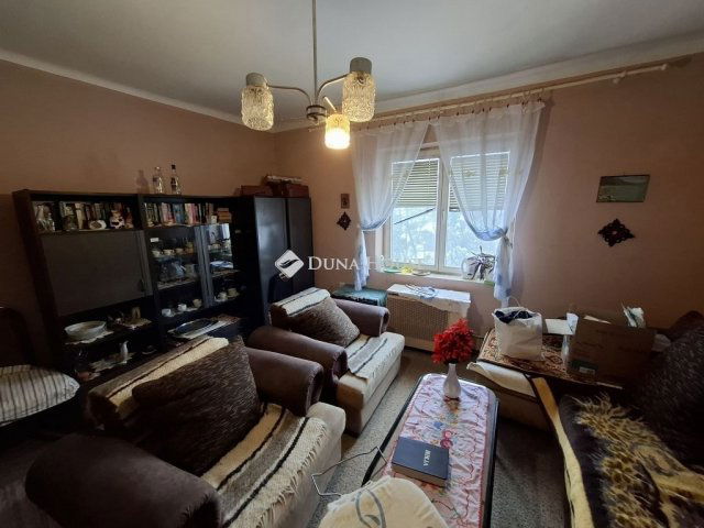 Eladó családi ház, Erdőkertesen 79.9 M Ft, 2 szobás