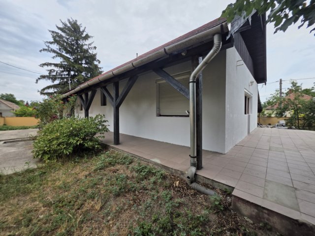 Eladó családi ház, Baracskán 65 M Ft, 4 szobás