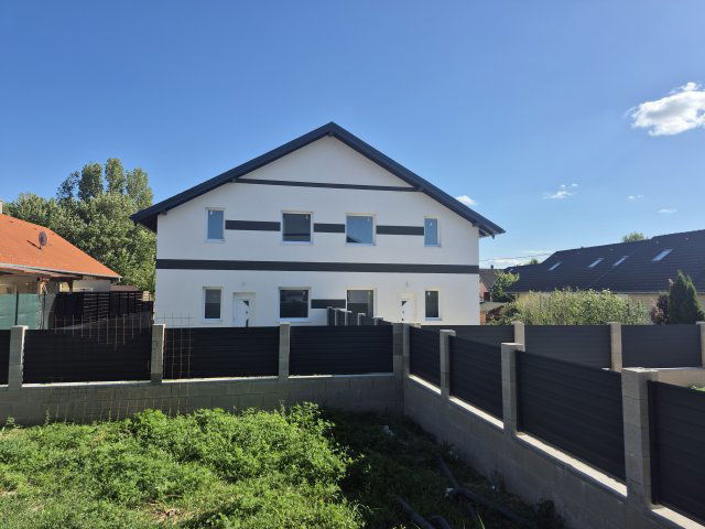Eladó sorház, Szigetszentmártonban 53.9 M Ft, 4 szobás