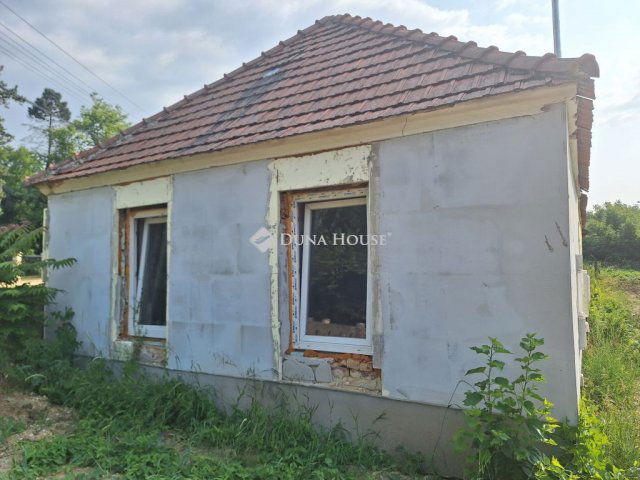 Eladó családi ház, Hegyfalun 7.5 M Ft, 4 szobás