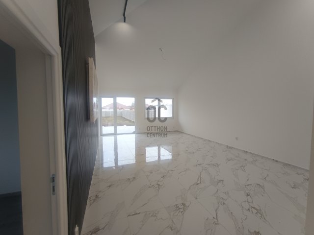 Eladó ikerház, Debrecenben 134.9 M Ft, 6 szobás