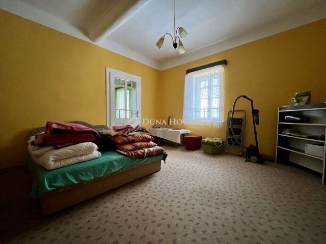 Eladó családi ház, Véménden 29 M Ft, 4 szobás