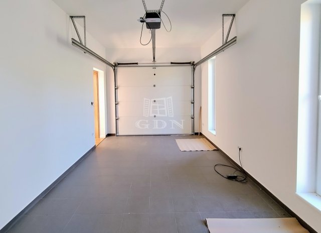 Eladó családi ház, Mogyoródon 110 M Ft, 3 szobás