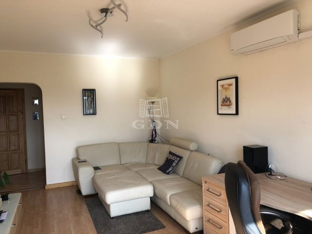 Eladó panellakás, Budapesten, XV. kerületben 70 M Ft, 1+2 szobás