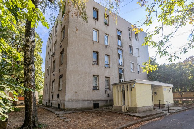 Eladó téglalakás, Miskolcon 24.5 M Ft, 1+1 szobás