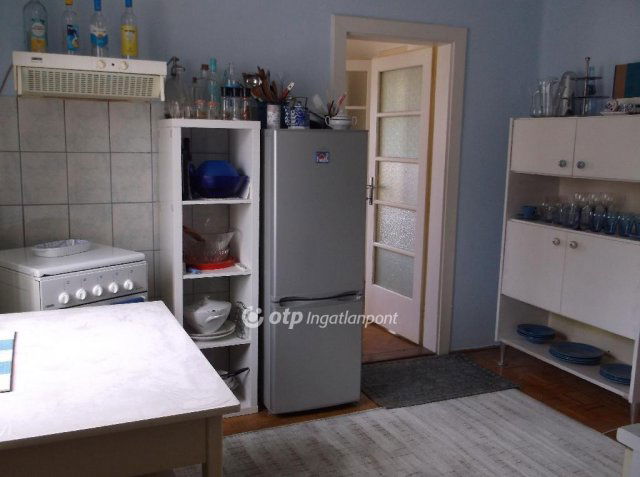 Eladó családi ház, Gyöngyösön 79.9 M Ft, 3 szobás