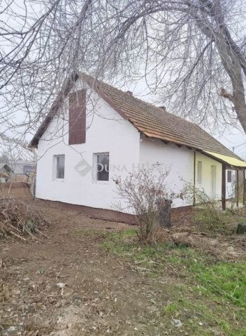 Eladó családi ház, Farmoson 28.9 M Ft, 3 szobás