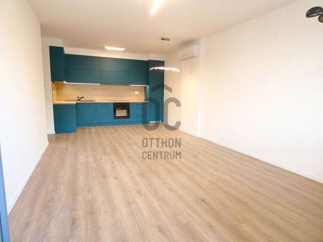 Kiadó téglalakás, albérlet, Tatán 350 E Ft / hó, 3 szobás