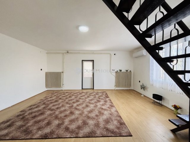 Eladó családi ház, Derecskén 87.9 M Ft, 5 szobás