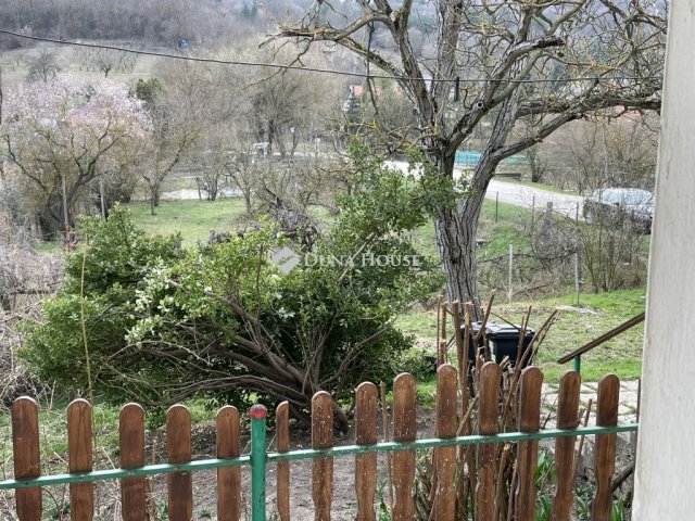 Eladó családi ház, Csabdiban 49 M Ft, 2 szobás