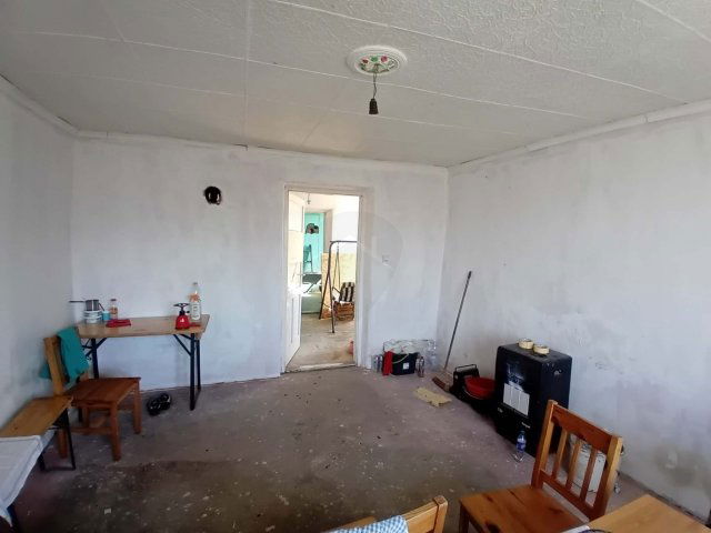 Eladó családi ház, Egyeken 4.5 M Ft, 3 szobás