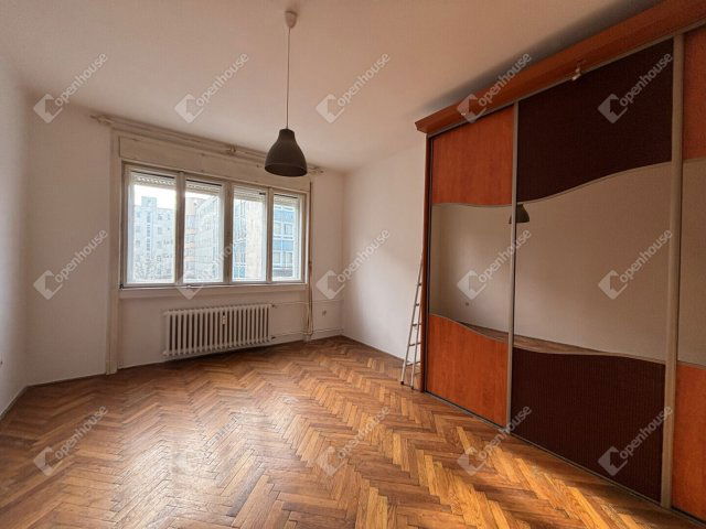 Eladó téglalakás, Győrött 52.5 M Ft, 2 szobás