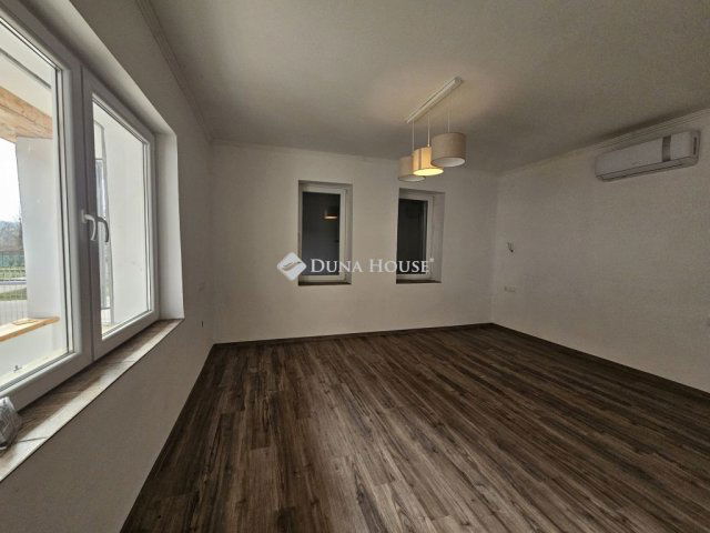 Kiadó családi ház, albérlet, Palkonyán 250 E Ft / hó, 4 szobás