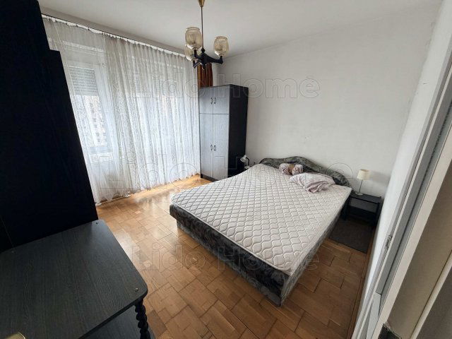 Eladó panellakás, Kaposváron 31.99 M Ft, 2 szobás