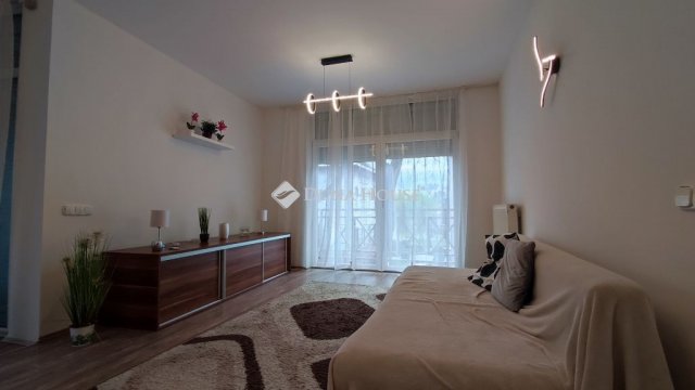 Eladó téglalakás, Debrecenben 112 M Ft, 3 szobás