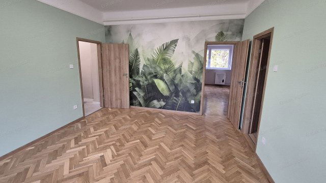 Eladó téglalakás, Győrött 69 M Ft, 2 szobás