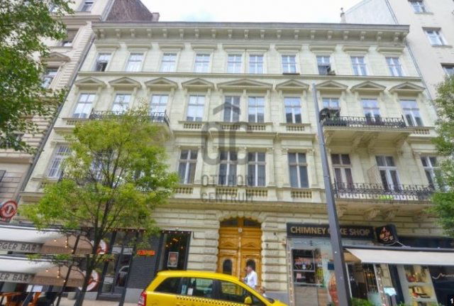 Eladó téglalakás, Budapesten, V. kerületben, Október 6. utcában