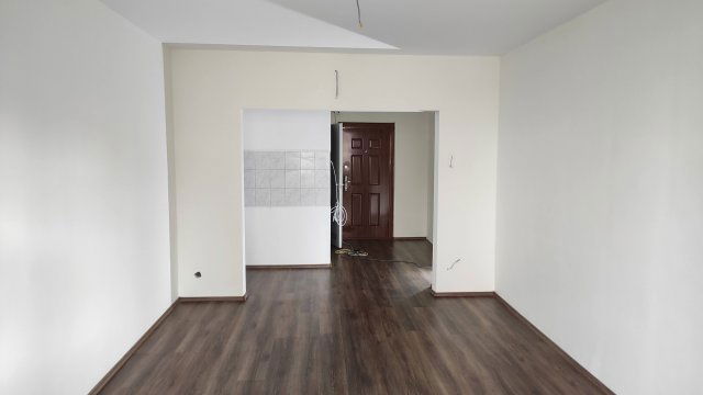 Eladó panellakás, Debrecenben 39.5 M Ft, 1 szobás