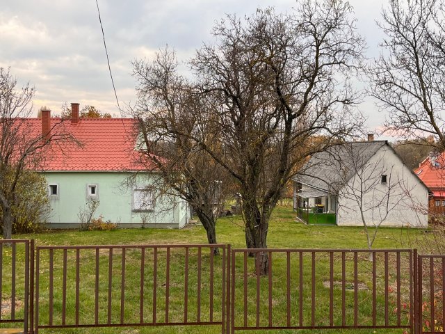 Eladó családi ház, Gyenesdiáson 109.9 M Ft, 4+1 szobás