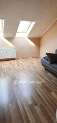 Eladó téglalakás, Záhonyon 19 M Ft, 2+1 szobás