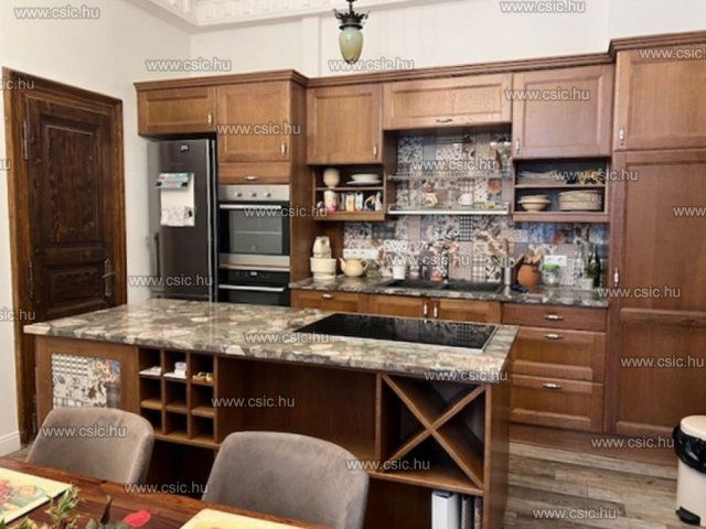 Eladó téglalakás, Budapesten, II. kerületben 200 M Ft, 2 szobás