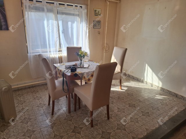 Eladó családi ház, Somlószőlősön 46 M Ft, 4 szobás