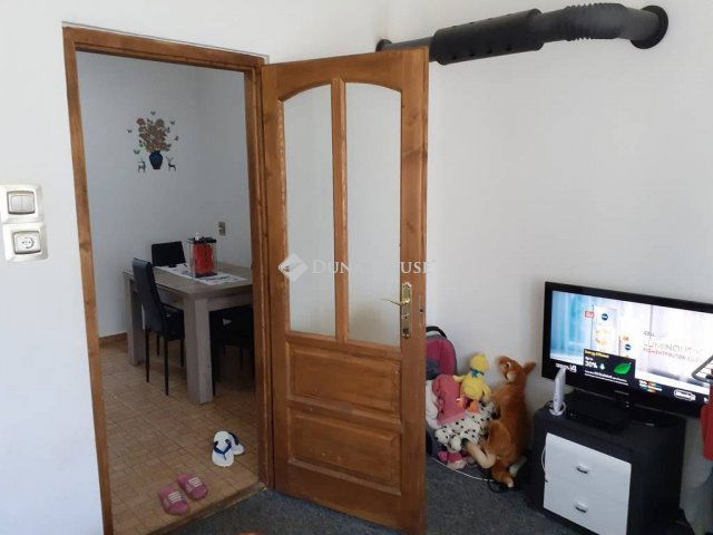 Eladó sorház, Móron 17.5 M Ft, 2 szobás / költözzbe.hu