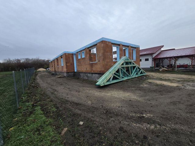 Eladó ikerház, Gárdonyban 97 M Ft, 4 szobás