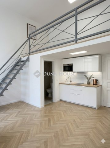 Eladó téglalakás, Budapesten, V. kerületben 53.5 M Ft, 1 szobás