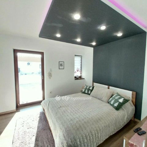 Eladó ikerház, Nyíregyházán 239 M Ft, 5 szobás