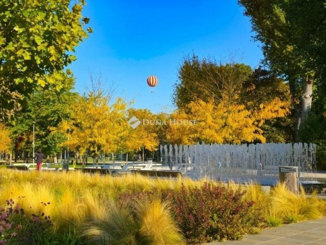 Eladó téglalakás, Budapesten, VII. kerületben 135 M Ft, 3 szobás