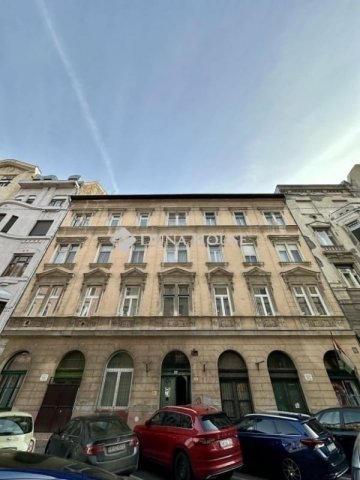 Eladó téglalakás, Budapesten, VII. kerületben 104.9 M Ft