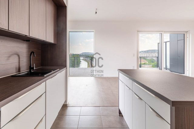 Eladó téglalakás, Budapesten, III. kerületben, Folyamőr utcában