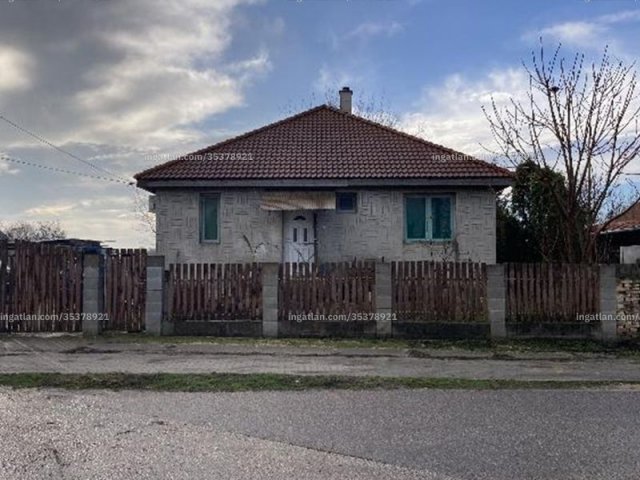 Eladó családi ház, Abában 25 M Ft, 3 szobás