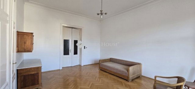 Eladó téglalakás, Budapesten, VI. kerületben 114.9 M Ft