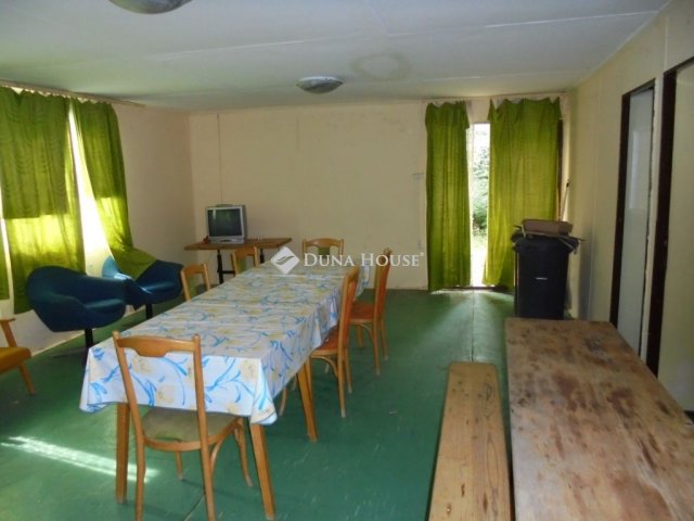 Eladó nyaraló, Harkányban 23.9 M Ft, 9 szobás