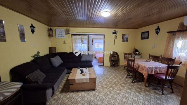Eladó családi ház, Dombóváron 18.9 M Ft, 3 szobás
