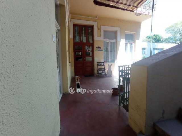 Eladó téglalakás, Békéscsabán 58 M Ft, 3 szobás