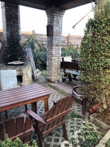 Eladó családi ház, Piliscsabán 280 M Ft, 8 szobás