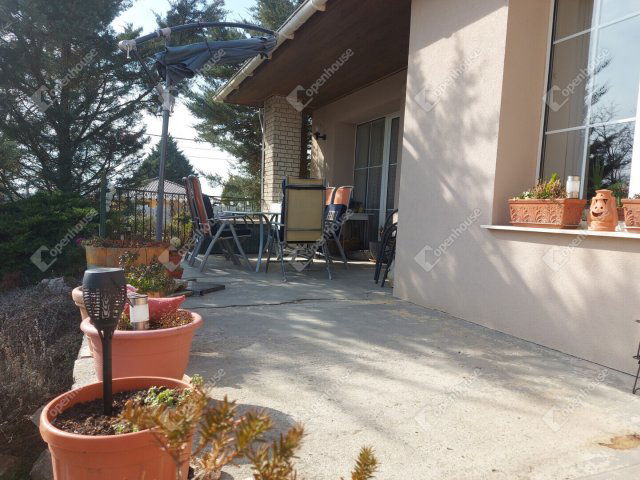 Eladó családi ház, Győrújbaráton 165 M Ft, 4 szobás