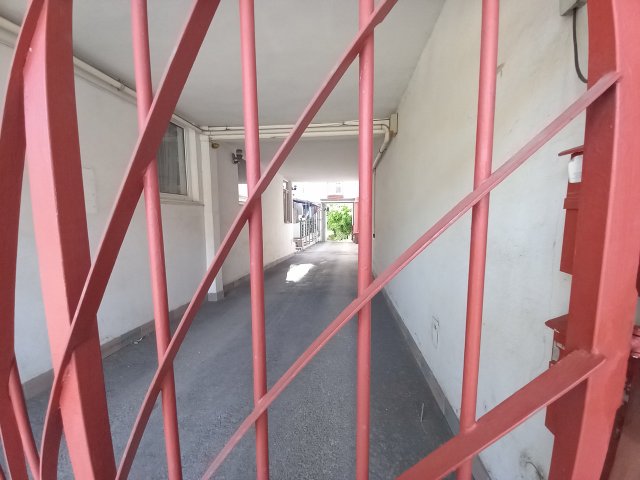 Kiadó garázs, Pécsett, Felsővámház utcában 12 E Ft / hó