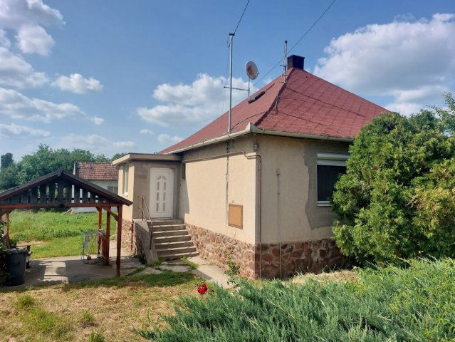 Eladó családi ház, Kurdon 11.9 M Ft, 3 szobás