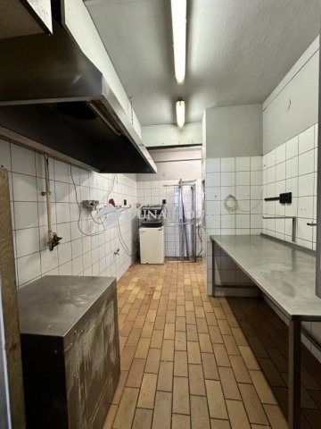 Kiadó üzlethelyiség, Zalaegerszegen, Kossuth Lajos utcában