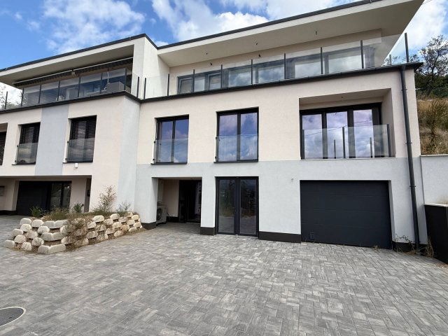 Eladó téglalakás, Pécsett, Jonatán közben 149.9 M Ft, 3 szobás