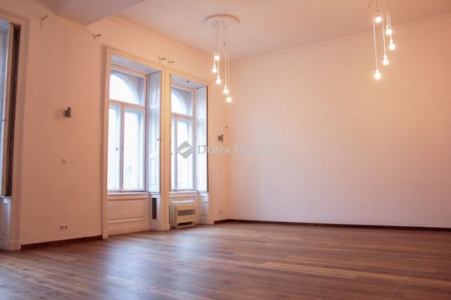 Eladó téglalakás, Budapesten, VI. kerületben 179.9 M Ft